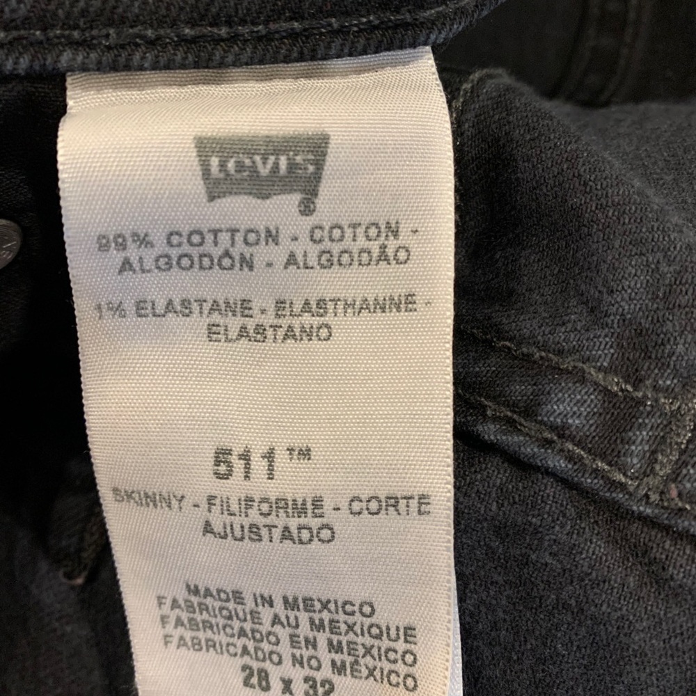 Levi’s black jeans
